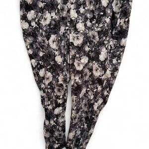 Lane Bryant Livi Active Black & white floral print stretchy leggings 18/20